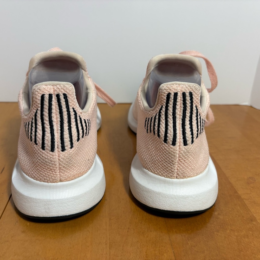 Adidas || Womens Swift Run B37681 Pink Running Shoes Sneakers Size 9 - Picture 2 of 12
